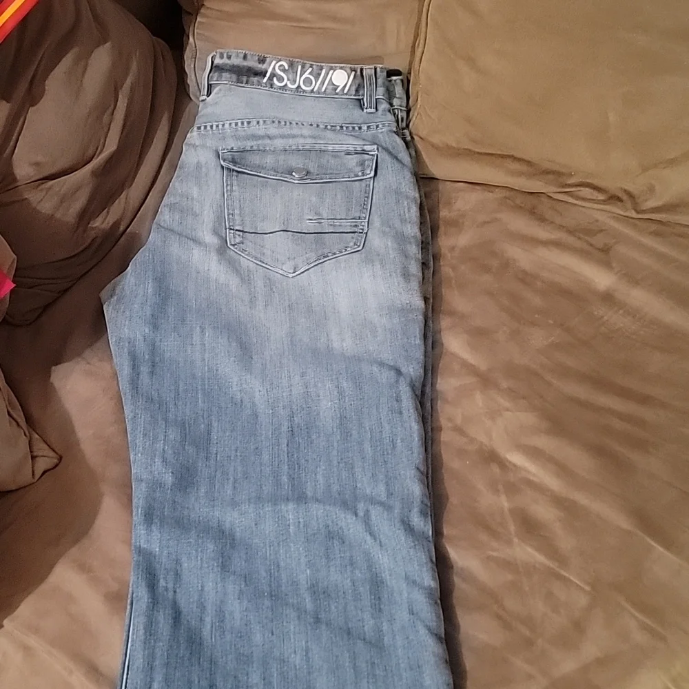 Jeans - Picture 2 of 4